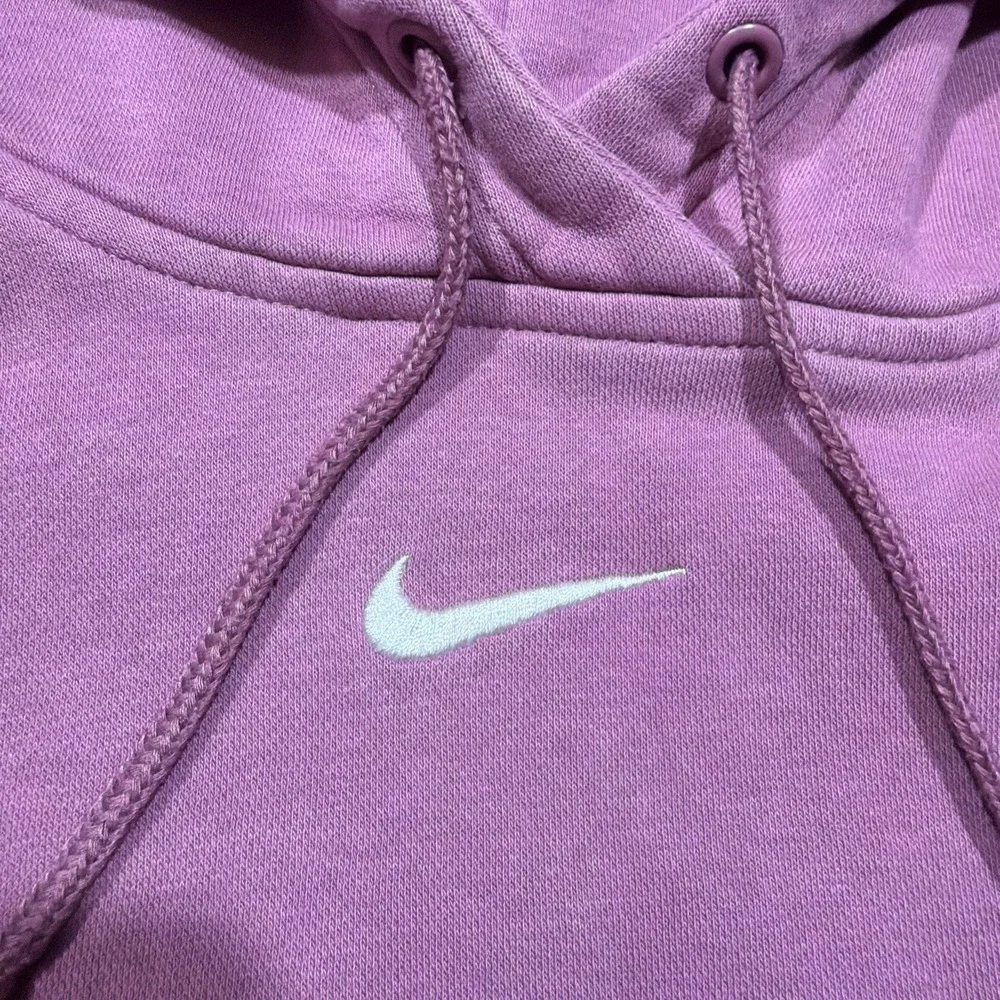 Nike Women's LARGE Center Swoosh Club Fleece Oversized Hoodie Purple Sportswear
